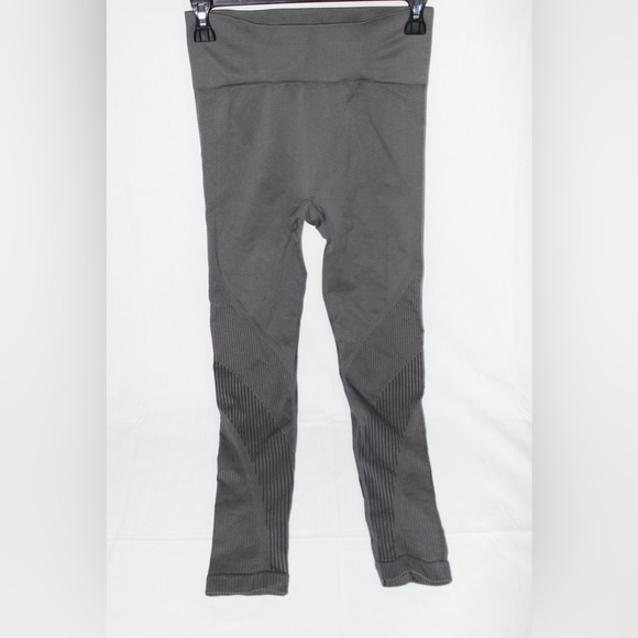 Women’s Zyia Active Seamless Leggings Size Medium - Picture 3 of 13